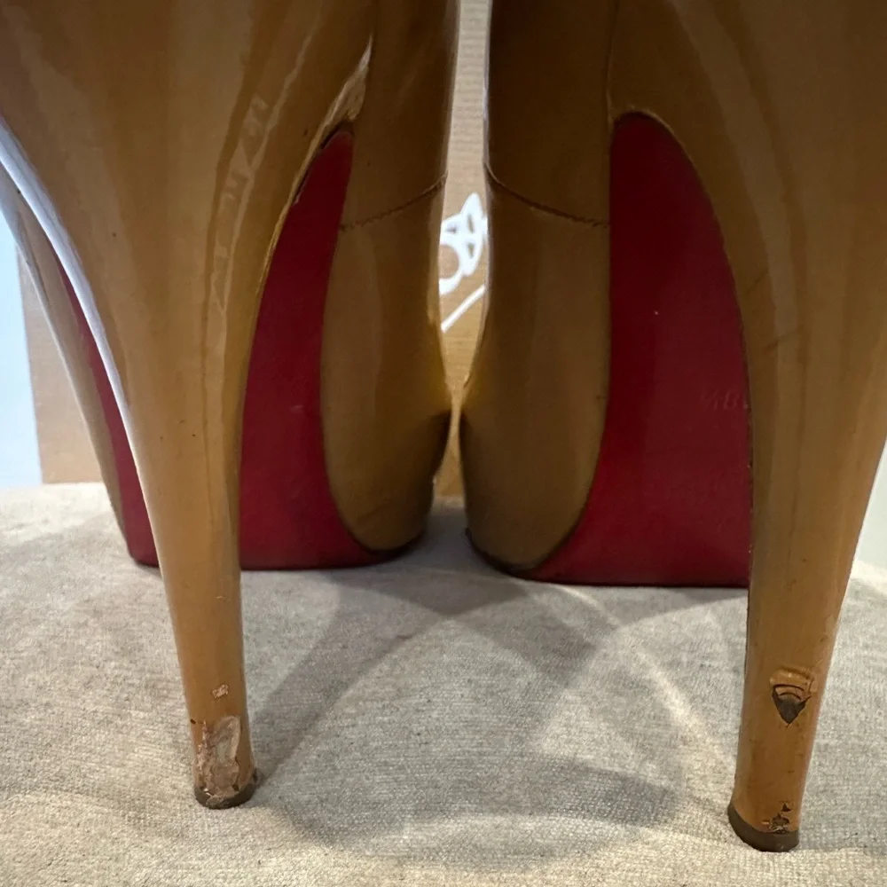 Christian Louboutin Tan Pumps